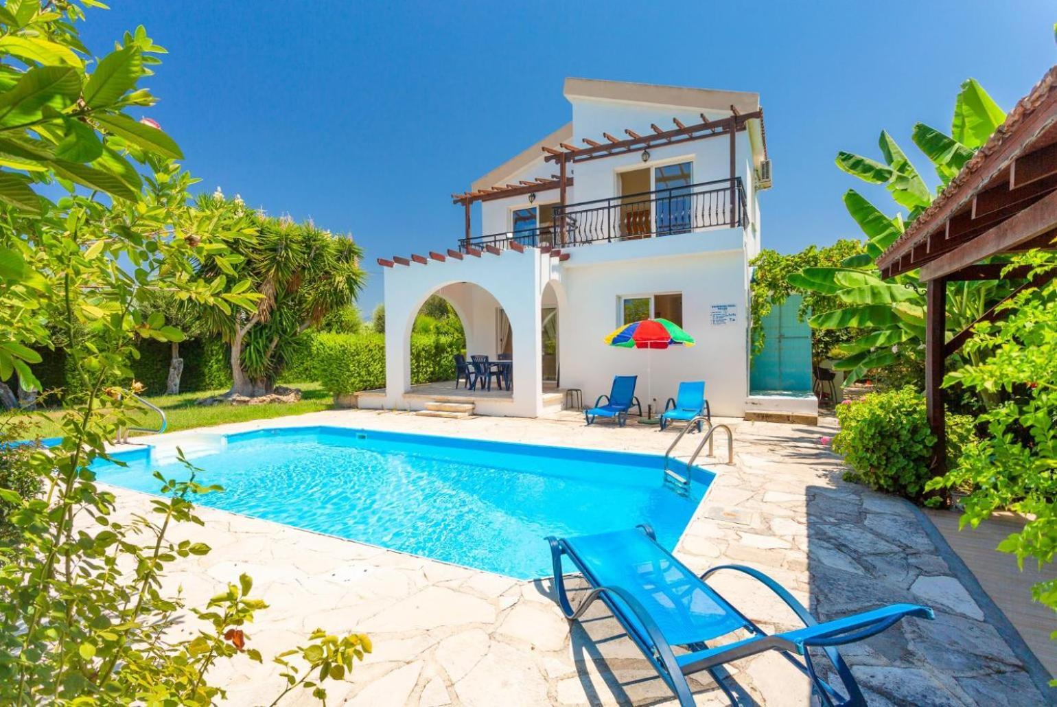 Sun Beach Villa Thio Polis 外观 照片