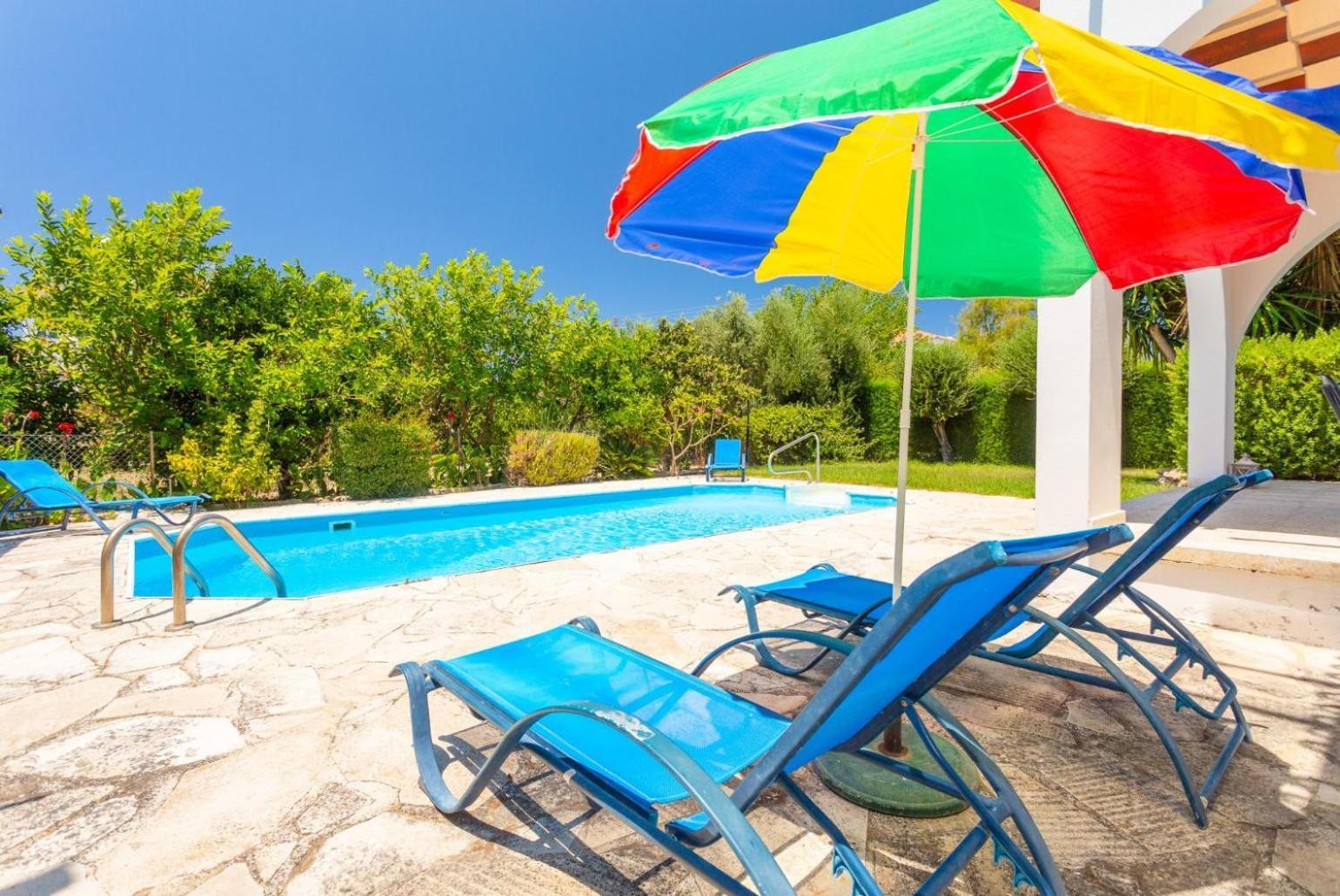 Sun Beach Villa Thio Polis 外观 照片